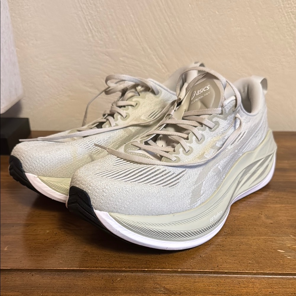 ASICS Superblast 2